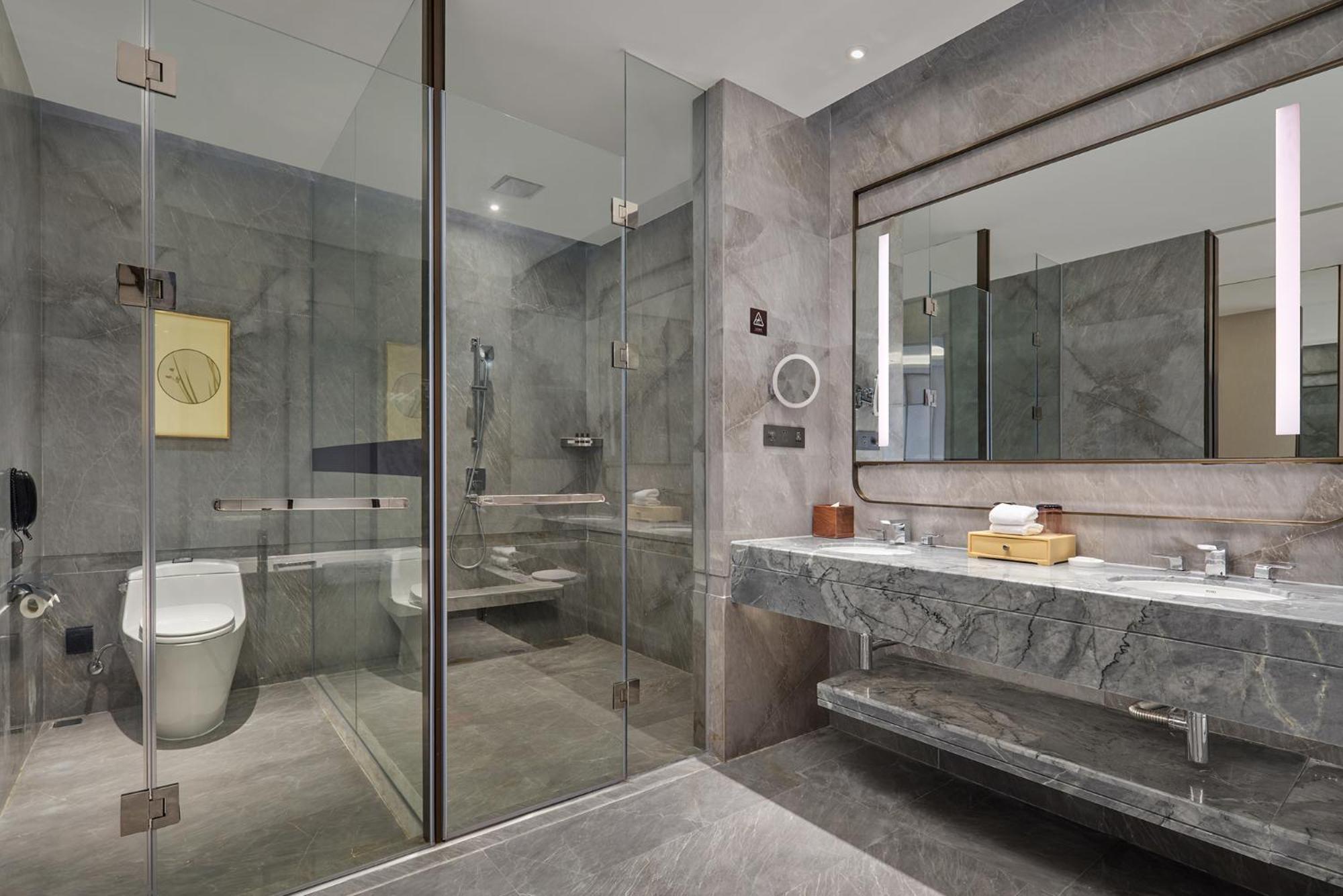 Dongguan Dongcheng International Hotel - Free Shuttle Buses For Executive Room Guests During Canton Fair Dış mekan fotoğraf