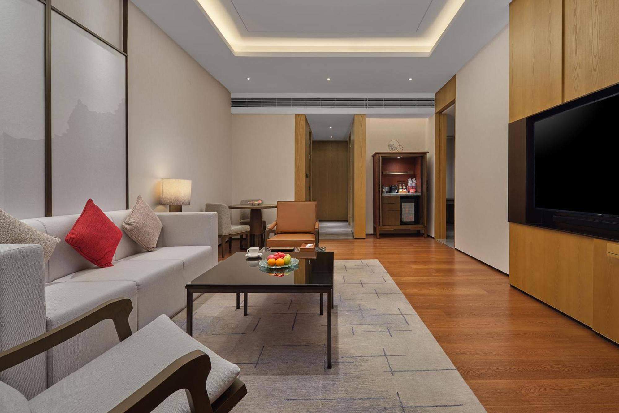 Dongguan Dongcheng International Hotel - Free Shuttle Buses For Executive Room Guests During Canton Fair Dış mekan fotoğraf