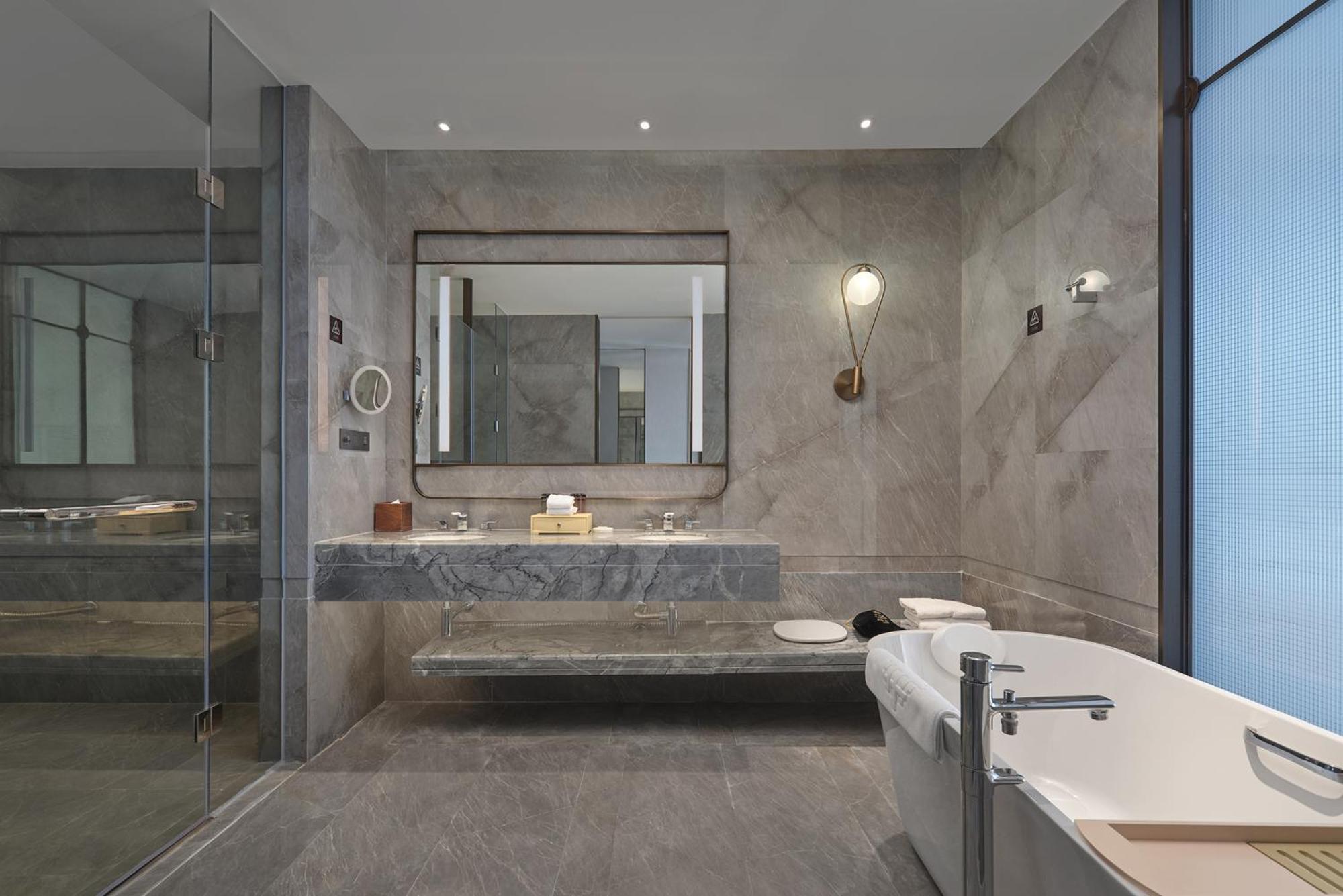 Dongguan Dongcheng International Hotel - Free Shuttle Buses For Executive Room Guests During Canton Fair Dış mekan fotoğraf