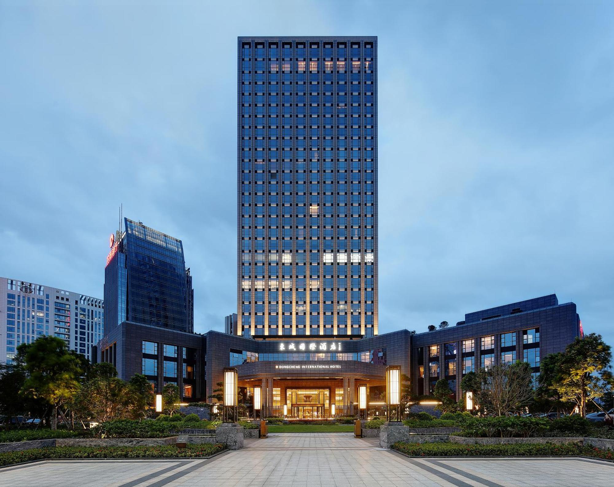 Dongguan Dongcheng International Hotel - Free Shuttle Buses For Executive Room Guests During Canton Fair Dış mekan fotoğraf